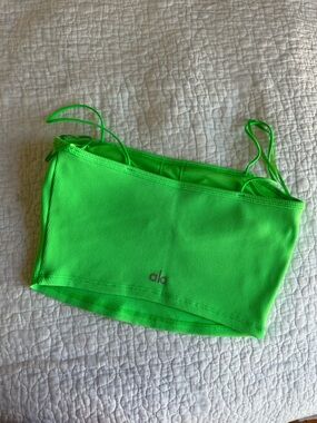 ALO Yoga Neon Green Ribbed Crop size S